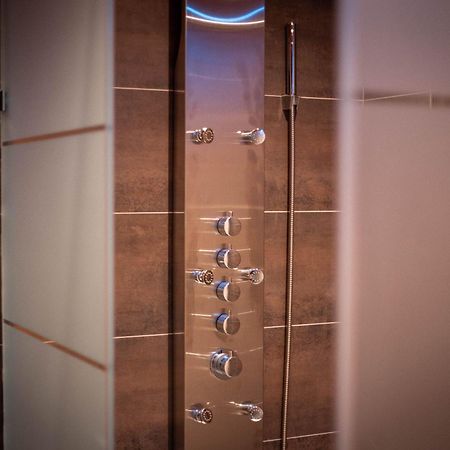 Hotel Velo Квакенбрюк Экстерьер фото