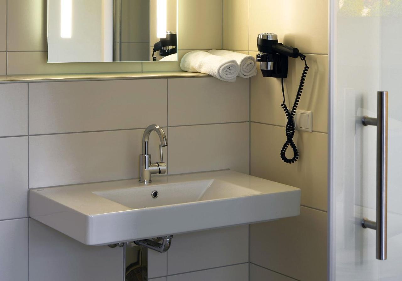 Hotel Velo Квакенбрюк Экстерьер фото